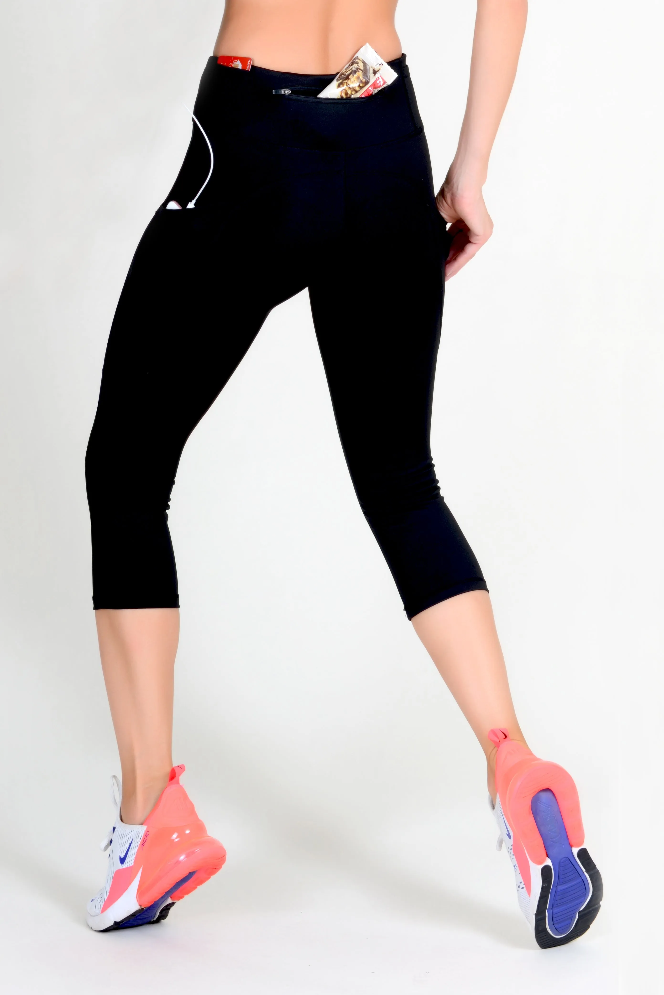 Active 5-Pocket Capri Leggings