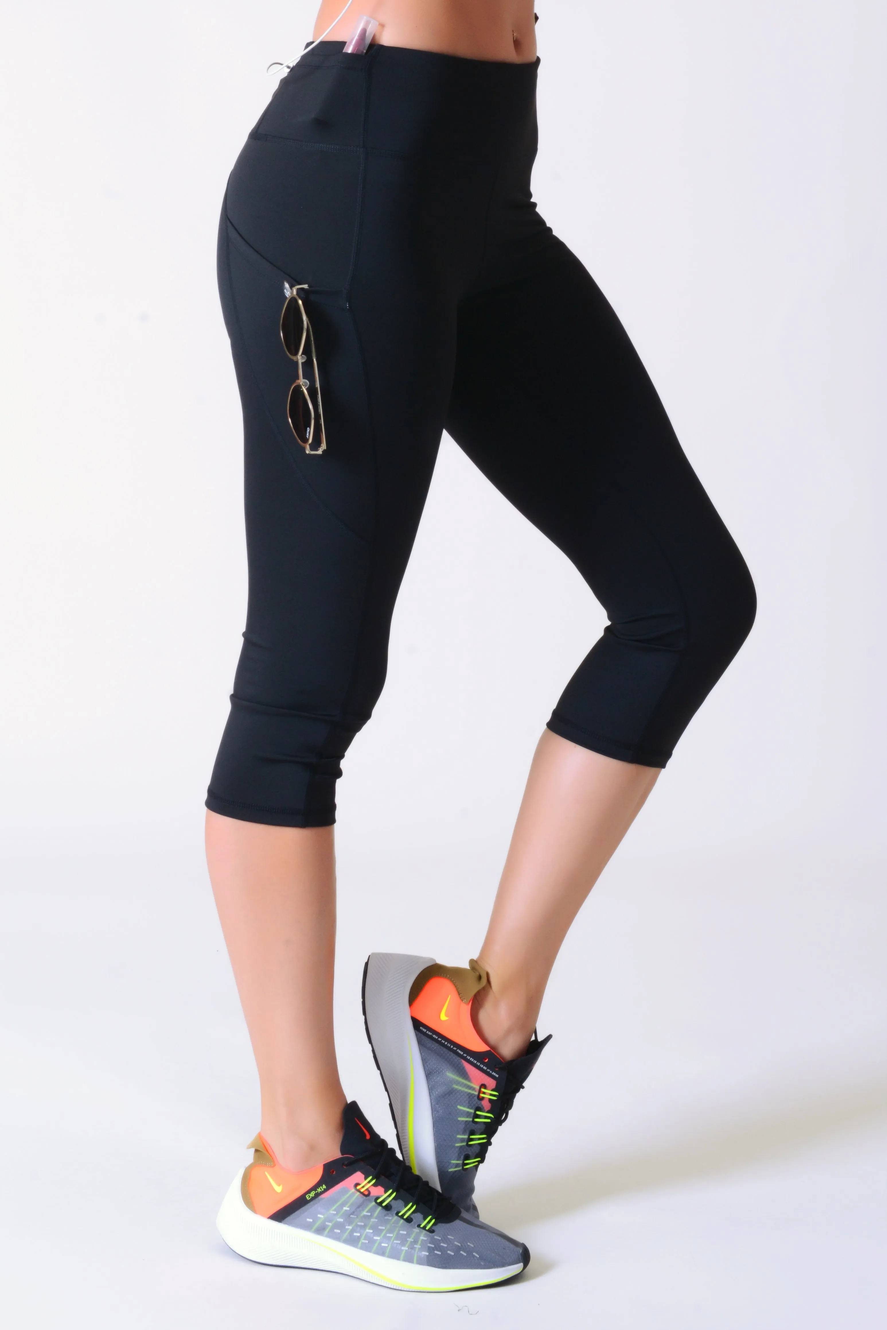 Active 5-Pocket Capri Leggings