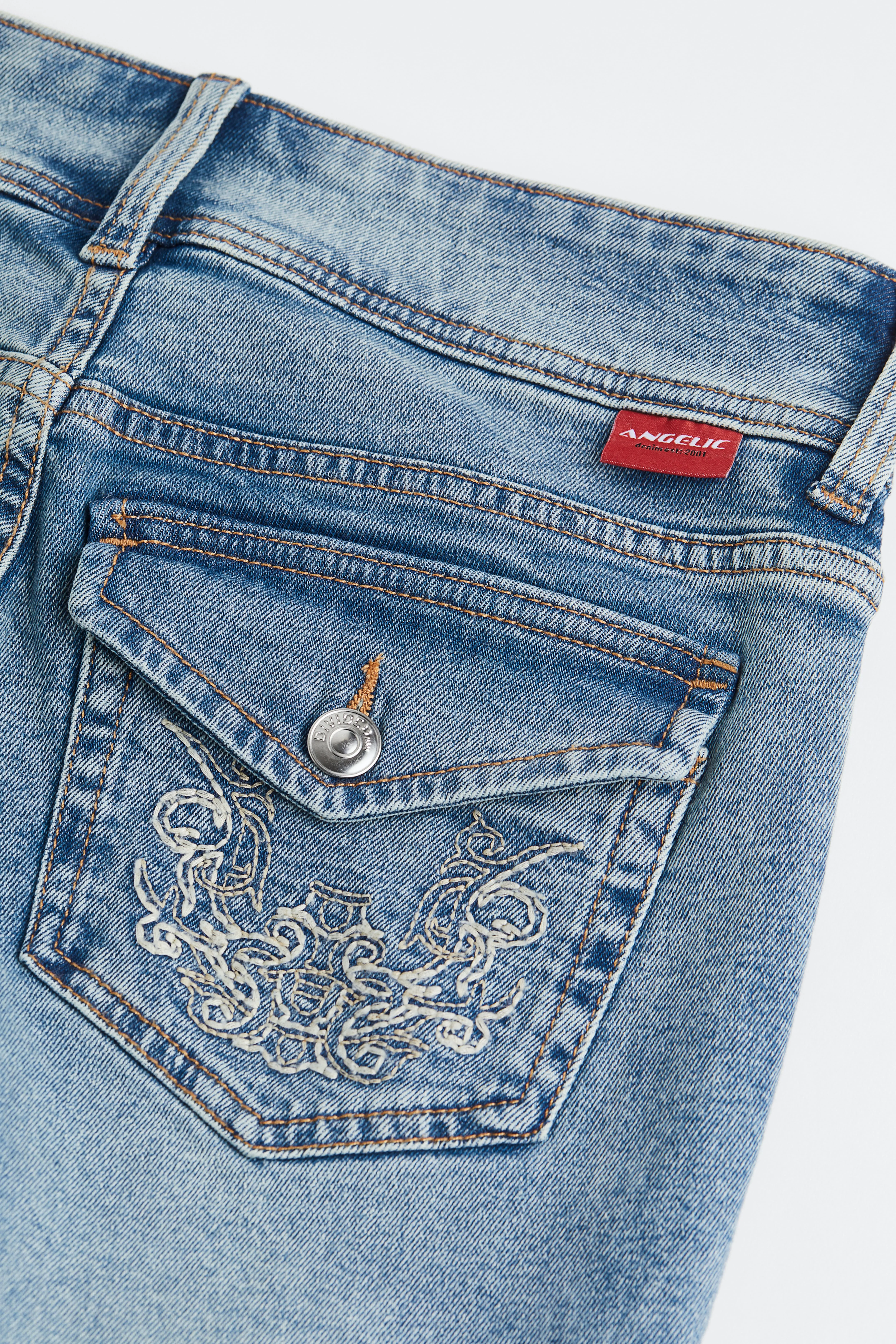 Flared Low Jeans - Low waist - Long - Light denim blue - Ladies | H&M GB