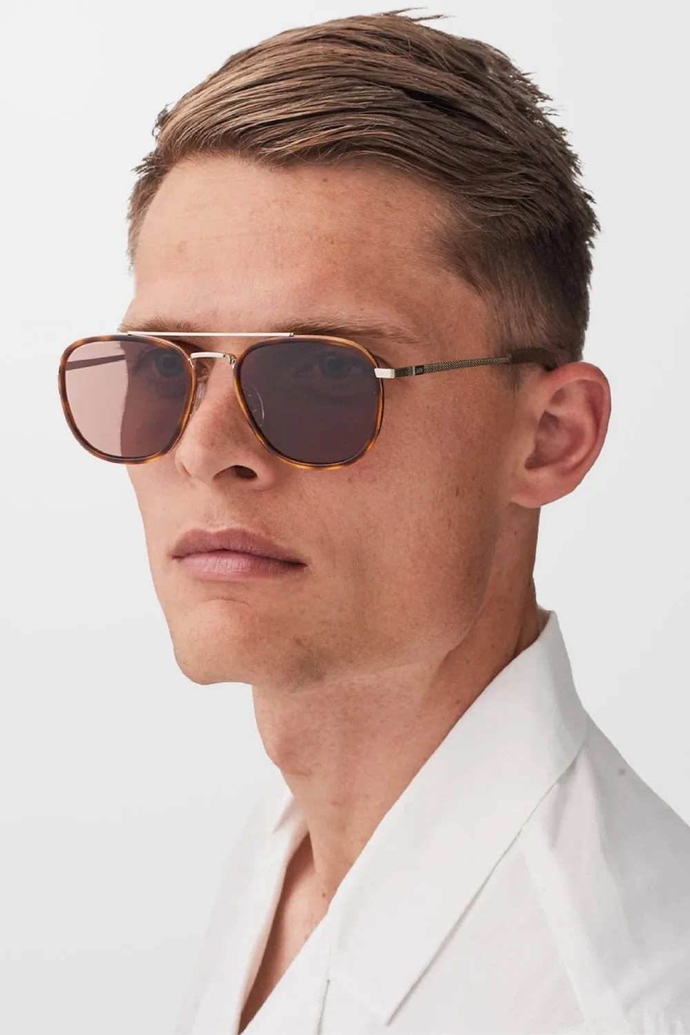 Quentin Sunglasses (in Brown)