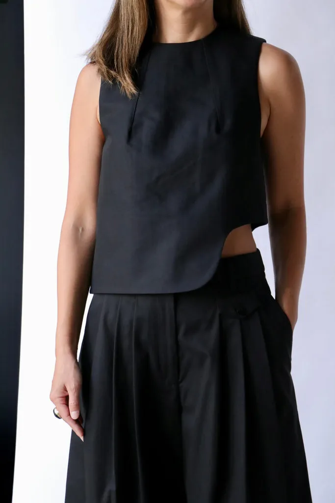 Tibi Sculpted Cotton Curved Hem Sleeveless Top in Black