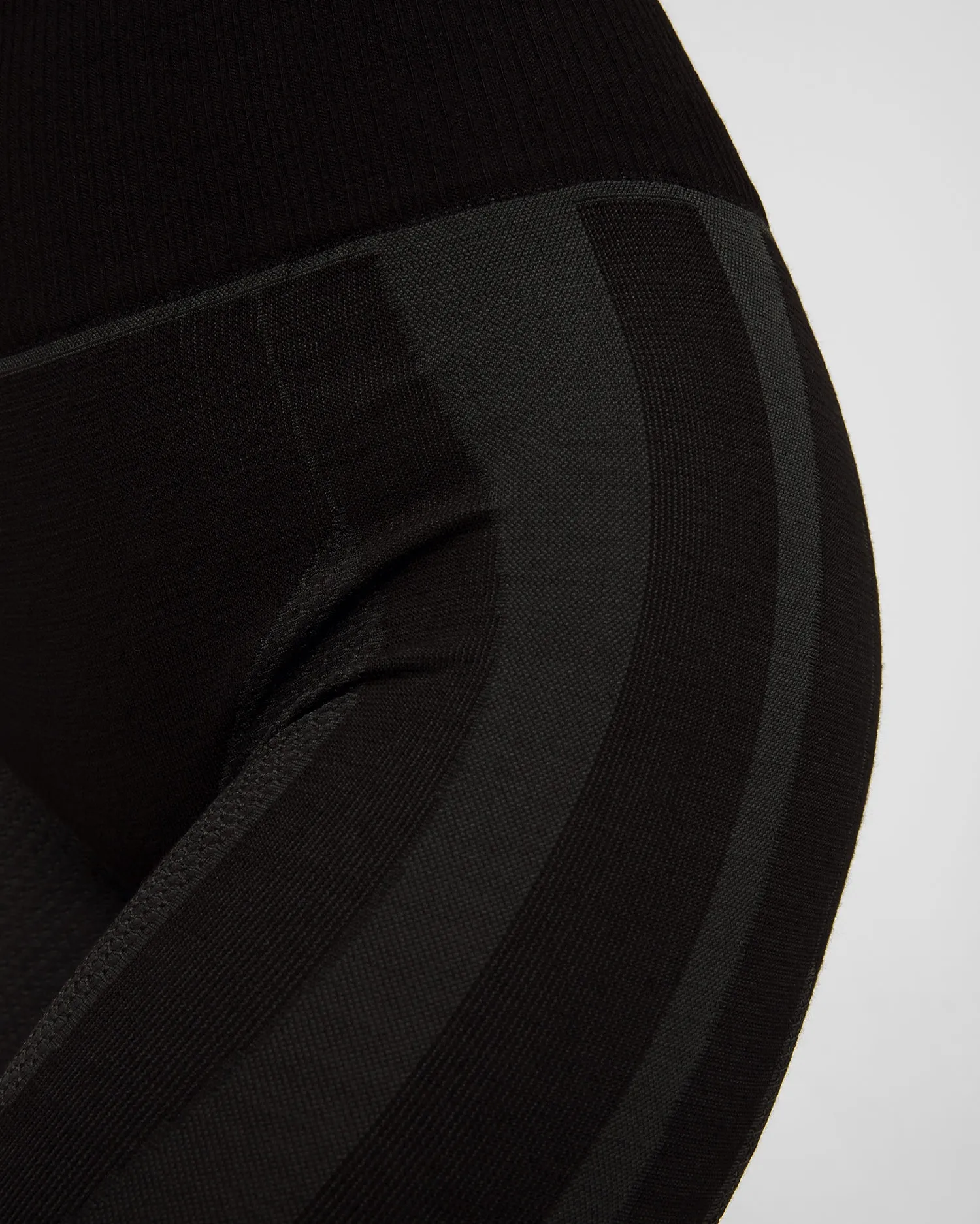 Women's black seamless leggings We Norwegians Racer 2074-99